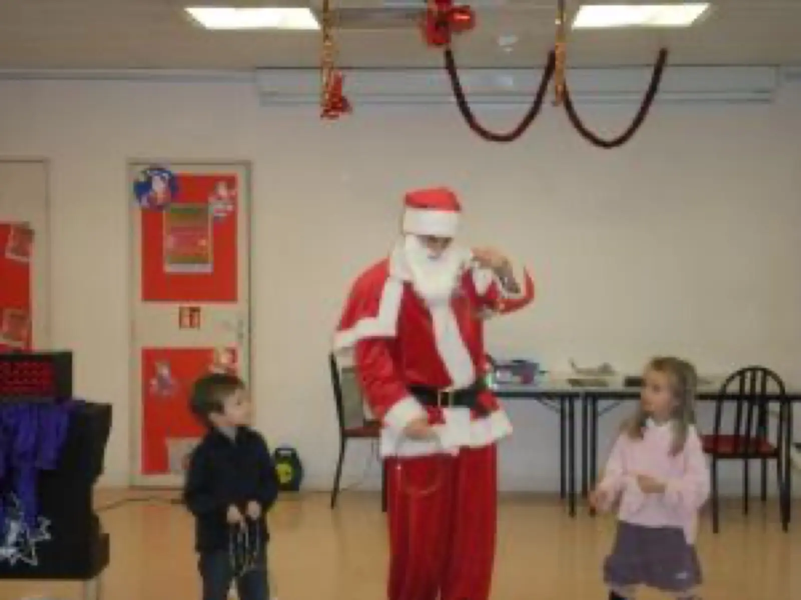 Participation des enfants pendant le show de Noël